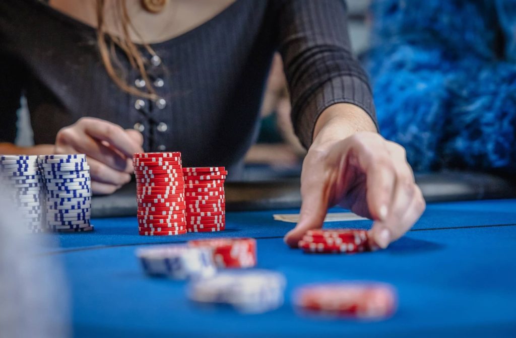 How to manage your bankroll while playing in a casino 2